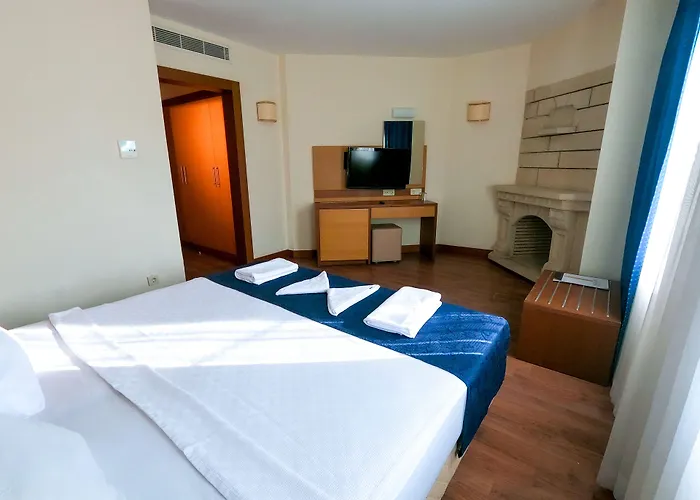 Resort Afytos 3*